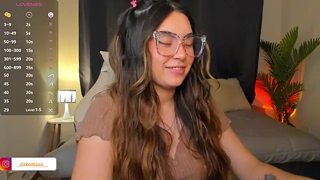 dakottaa  online show from 03/24/26, 11:38