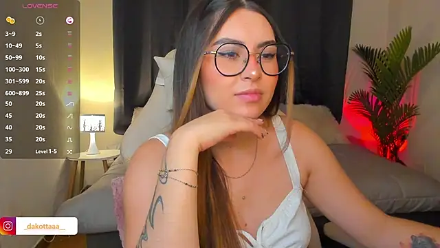 dakottaa  online show from 03/31/26, 11:40