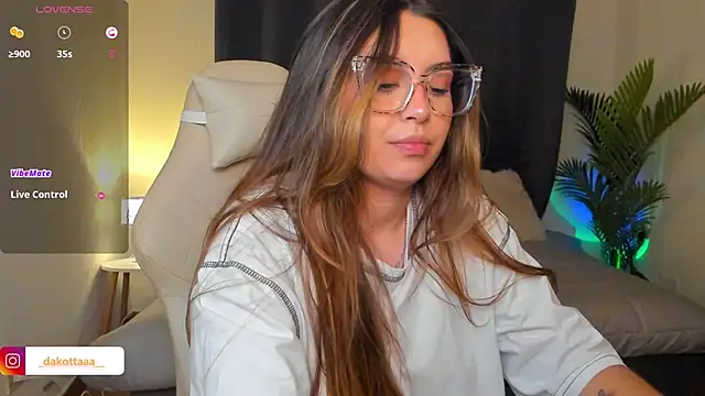 dakottaa  online show from 03/06/26, 11:33