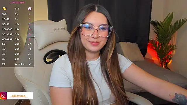 dakottaa  online show from 04/09/26, 11:33