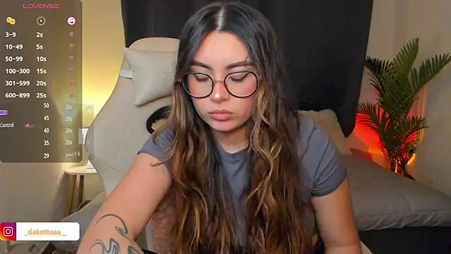 dakottaa  online show from 03/20/26, 12:11