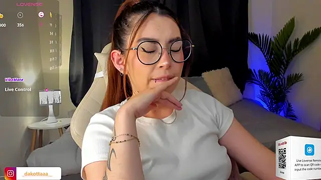 dakottaa  online show from 03/18/25, 11:20