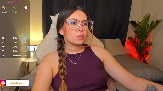 dakottaa  online show from 02/17/26, 11:46