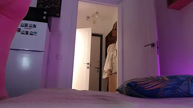 Snapshot of Karolina_love_ chatting on 11/27/25, 12:22 Karolina love online show from 11/27/25, 12:22