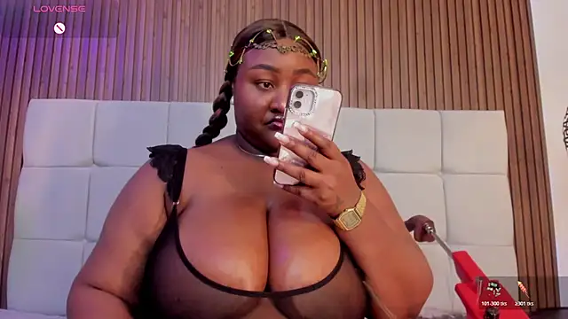 Saravy Blandon online show from 03/11/26, 10:42