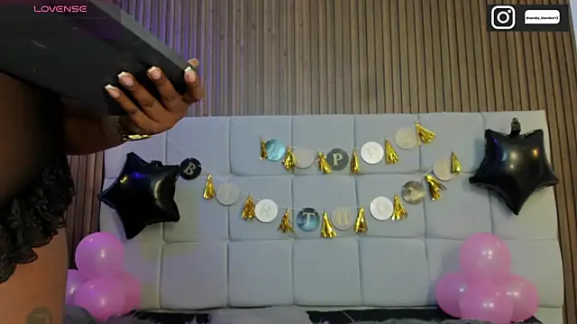 Saravy Blandon online show from 12/20/25, 11:35