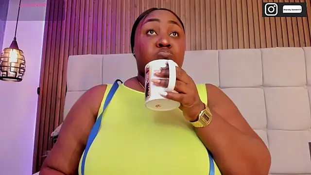 Saravy Blandon online show from 01/07/26, 10:31