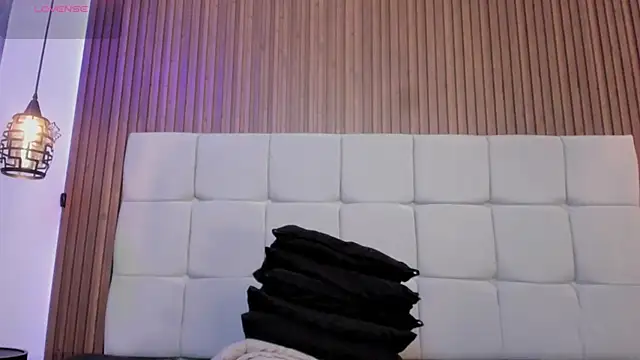 Saravy Blandon online show from 03/21/26, 11:03