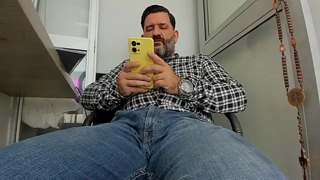 Maxi TheBigDaddy online show from 03/25/26, 01:32