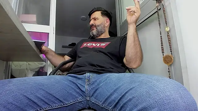 Maxi TheBigDaddy online show from 03/25/26, 12:22