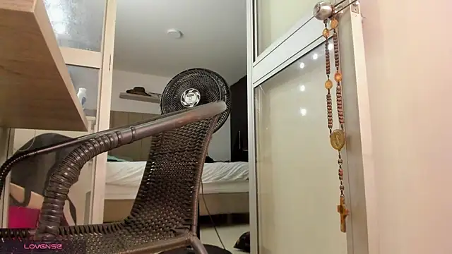 Maxi TheBigDaddy online show from 04/19/26, 03:18