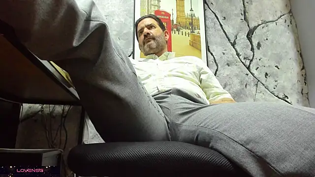 Snapshot of Maxi_TheBigDaddy chatting on 12/05/25, 11:20 Maxi TheBigDaddy online show from 12/05/25, 11:20