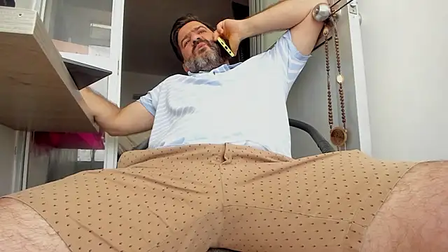 Maxi TheBigDaddy online show from 03/21/26, 04:33