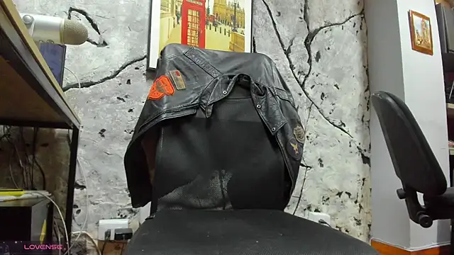 Snapshot of Maxi_TheBigDaddy chatting on 01/19/26, 03:49 Maxi TheBigDaddy online show from 01/19/26, 03:49