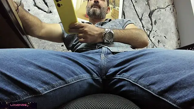 Snapshot of Maxi_TheBigDaddy chatting on 11/01/25, 05:18 Maxi TheBigDaddy online show from 11/01/25, 05:18