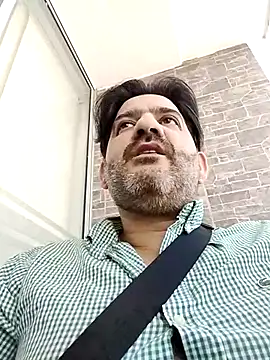 Snapshot of Maxi_TheBigDaddy chatting on 01/17/26, 02:09 Maxi TheBigDaddy online show from 01/17/26, 02:09