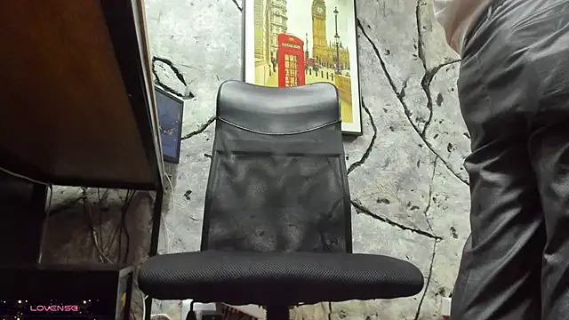 Snapshot of Maxi_TheBigDaddy chatting on 12/02/25, 05:03 Maxi TheBigDaddy online show from 12/02/25, 05:03