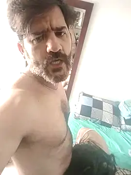 Snapshot of Maxi_TheBigDaddy chatting on 11/15/25, 03:27 Maxi TheBigDaddy online show from 11/15/25, 03:27