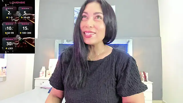 Lauralove 69 online show from 01/05/26, 08:01