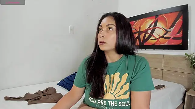 Lauralove 69 online show from 05/28/26, 09:32