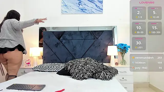 Lauralove 69 online show from 03/10/25, 08:45