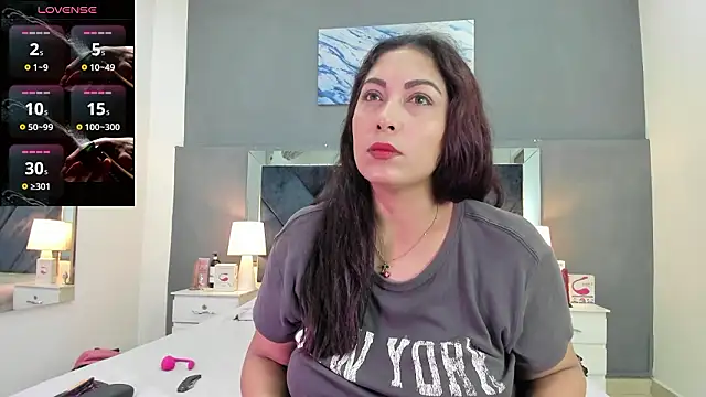 Lauralove 69 online show from 03/24/26, 09:15