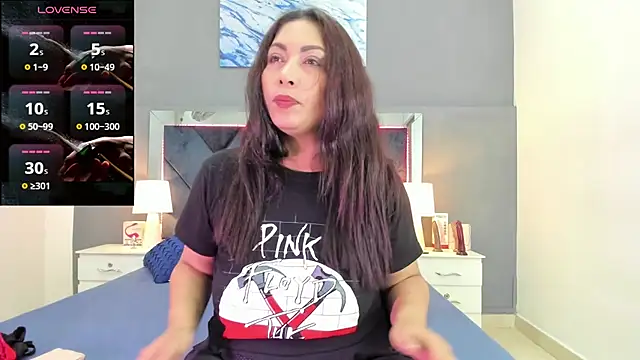 Lauralove 69 online show from 11/05/25, 08:01