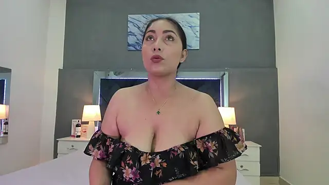 Lauralove 69 online show from 01/08/26, 09:10