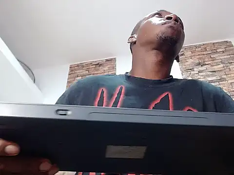 ammy Ger1 online show from 10/23/25, 03:27