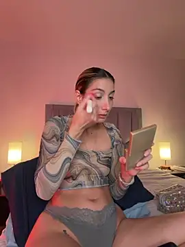 Snapshot of DanikRosse chatting on 04/25/26, 03:42 DanikRosse online show from 04/25/26, 03:42