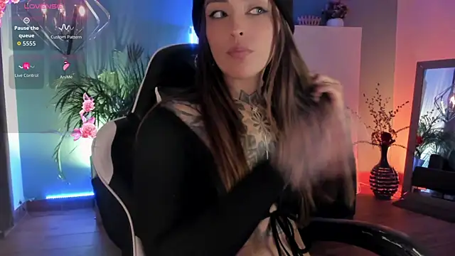 Megan inked online show from 04/09/26, 07:14