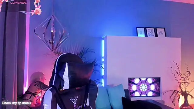 Megan inked online show from 10/09/25, 03:18