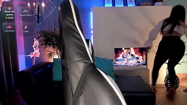 Megan inked online show from 04/14/26, 03:33