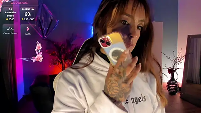 Snapshot of Megan_inked chatting on 06/26/26, 03:45 Megan inked online show from 06/26/26, 03:45