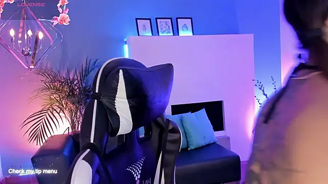 Megan inked online show from 11/18/25, 04:27