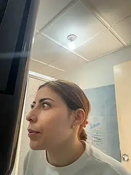 LilaSuni online show from 12/15/25, 02:34