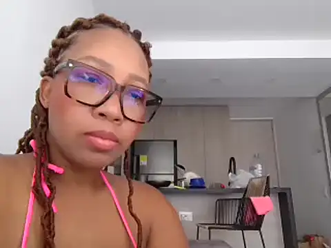 Snapshot of megan-hotxx chatting on 03/21/26, 01:26 megan-hotxx online show from 03/21/26, 01:26
