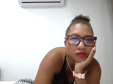 megan-hotxx online show from 06/20/26, 01:10