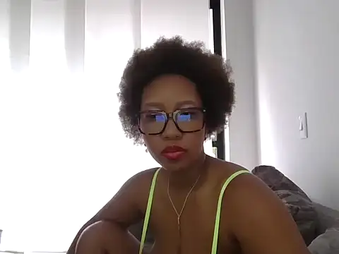 megan-hotxx online show from 06/13/26, 10:19