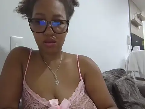 megan-hotxx online show from 07/02/26, 03:56