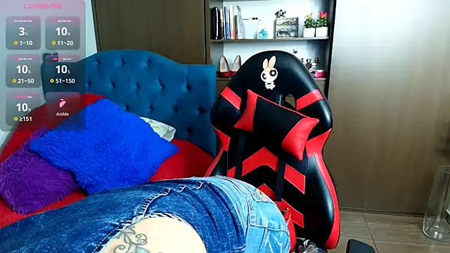 valeria teiku online show from 10/21/25, 11:26