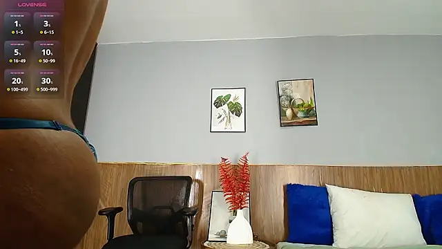 EmiliBonnie online show from 03/08/26, 12:05