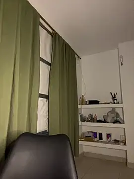 Snapshot of Cat2525 chatting on 01/19/25, 02:25 Cat2525 online show from 01/19/25, 02:25