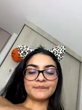 Cat2525 online show from 10/31/25, 02:52