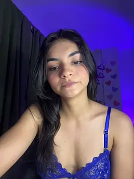 Snapshot of Cat2525 chatting on 02/18/25, 01:10 Cat2525 online show from 02/18/25, 01:10