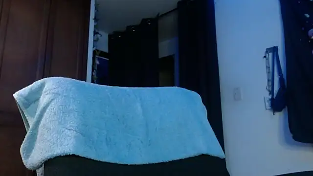 Snapshot of shy_katy_ chatting on 01/12/25, 02:56 shy katy online show from 01/12/25, 02:56
