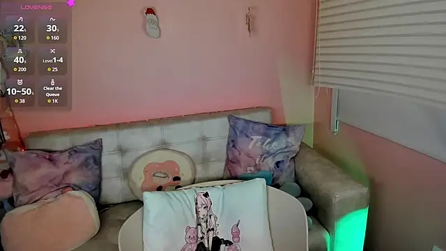 tinysara online show from 12/20/25, 04:32