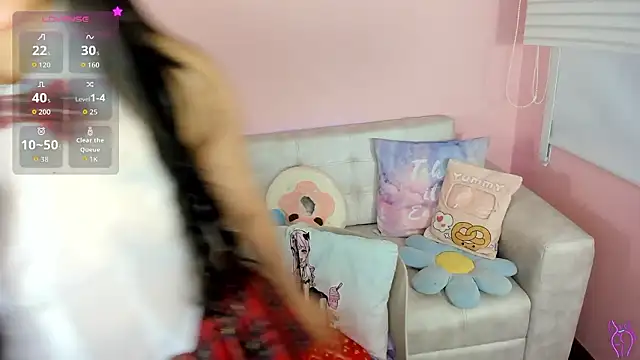 tinysara online show from 02/01/26, 04:27