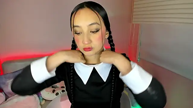 tinysara online show from 07/09/26, 03:33