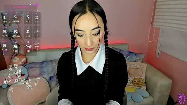 tinysara online show from 03/16/26, 04:32